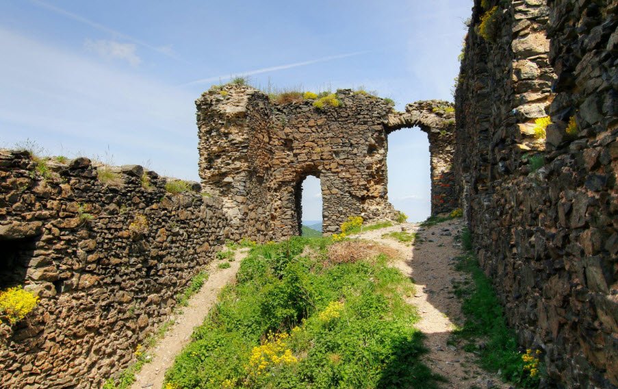 Castillo del Asmesnal (en ruinas), Spain